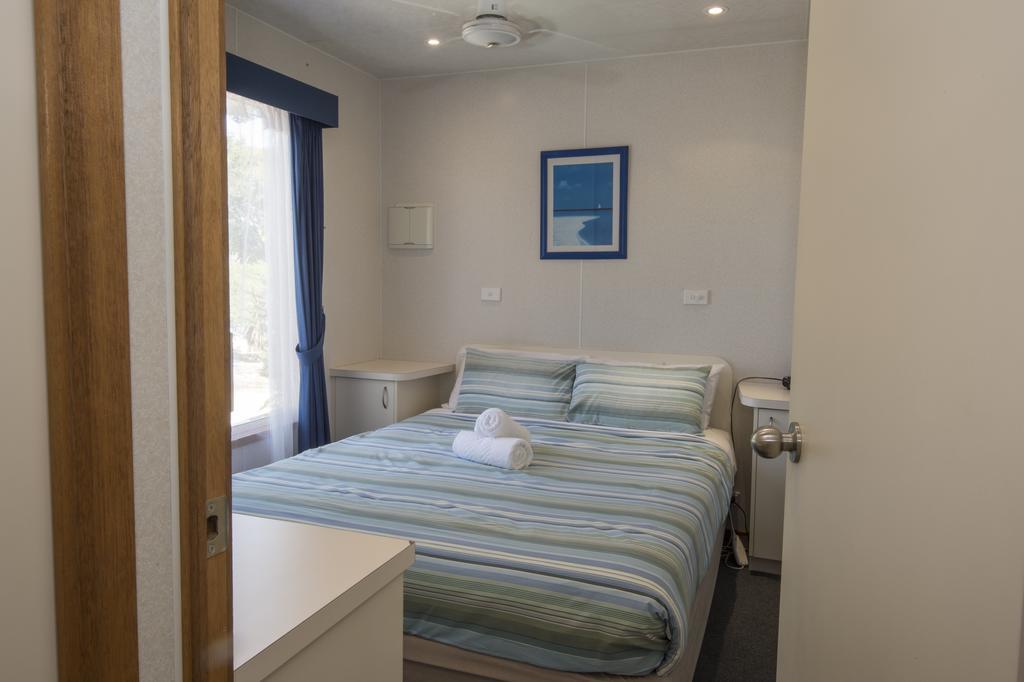 The Lakes Beachfront Holiday Park Lake Tyers Beach Buitenkant foto