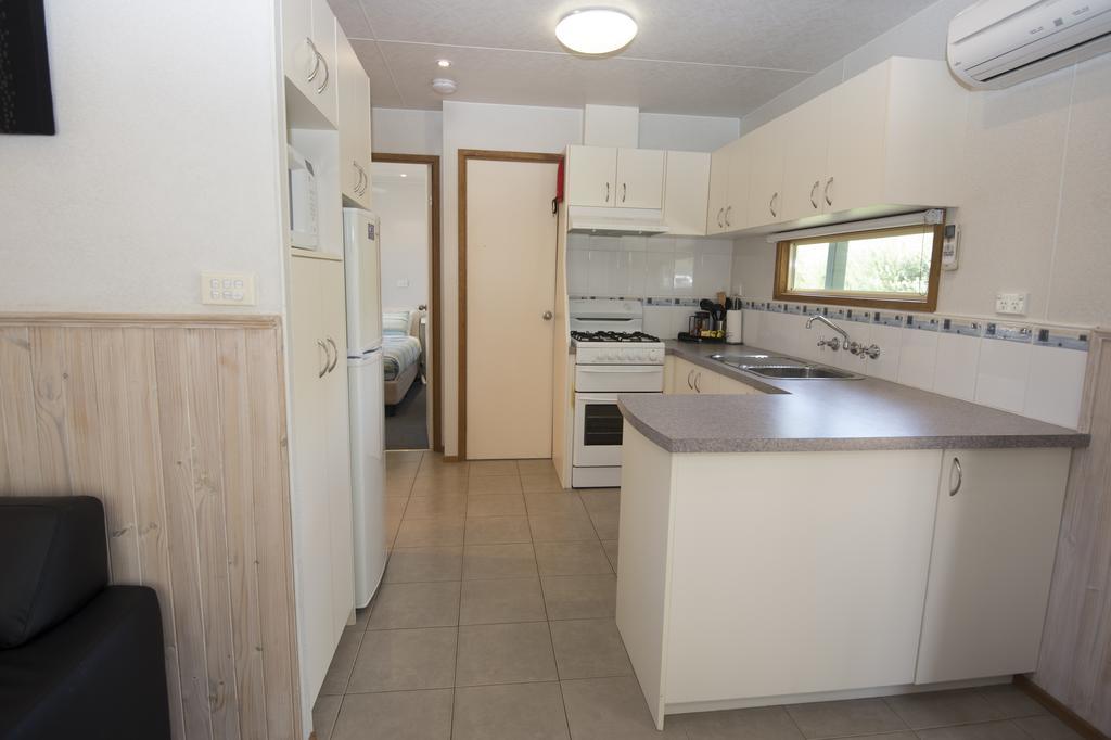 The Lakes Beachfront Holiday Park Lake Tyers Beach Buitenkant foto
